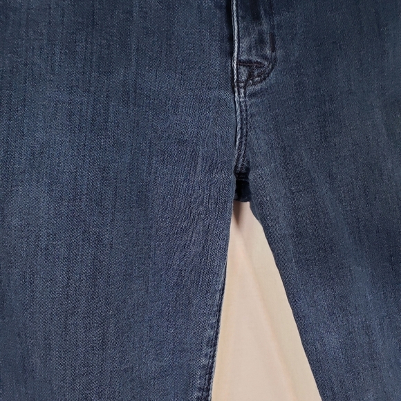 Flawed Hudson Nico Midrise Super Skinny Size 28  Medium Wash Denim - Picture 10 of 12